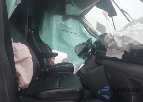 2023 Ford Transit-350 Cargo Van z USA, uszkodzony, nr VIN 1FTBW3X86PKC01923